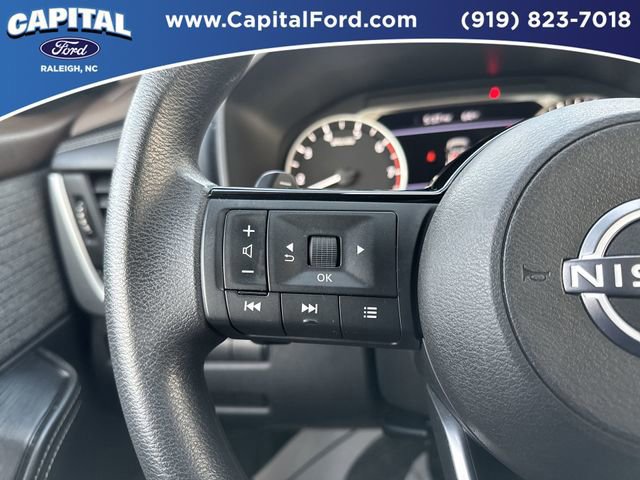 Used 2023 Nissan Rogue SV image 21