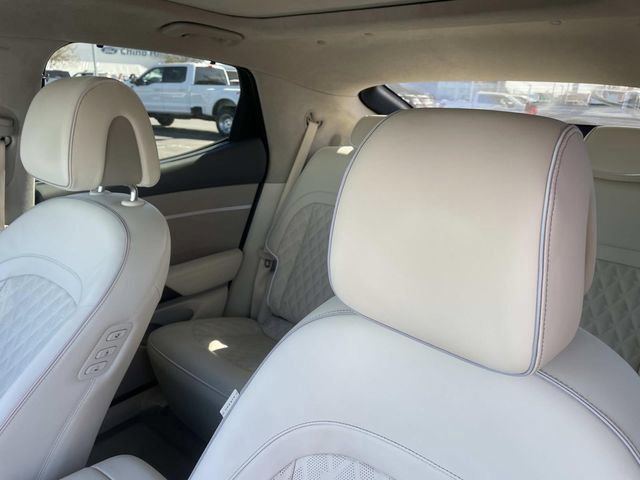 Used 2023 Genesis GV60 Performance image 33