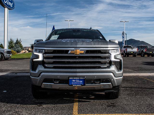 Used 2024 Chevrolet Silverado 1500 High Country w/ Technology Package AWD/4WD image 2