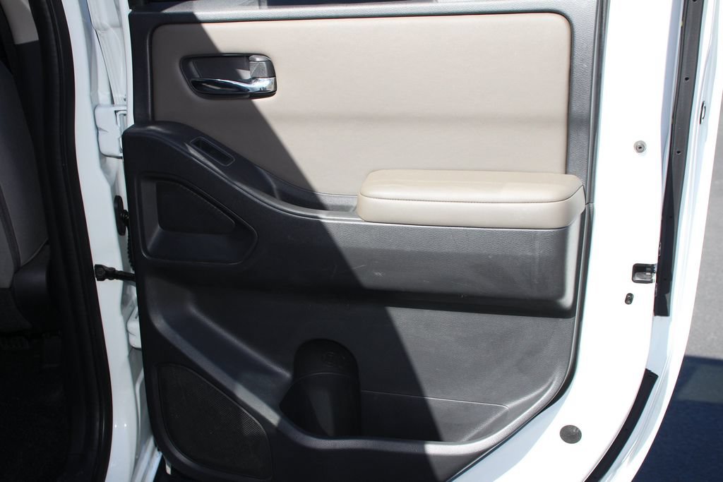 Used 2022 Nissan Frontier SV RWD image 26