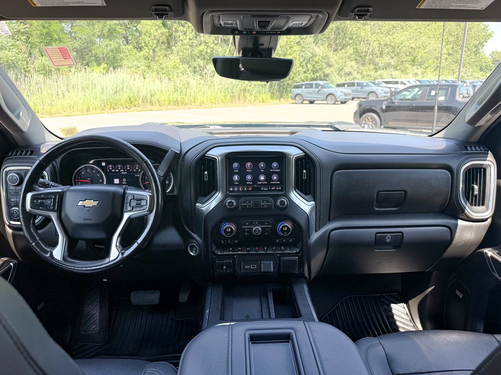 Used 2022 Chevrolet Silverado 2500 LTZ w/ LTZ Premium Package AWD/4WD image 22