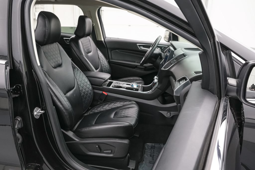 Certified 2023 Ford Edge Titanium AWD/4WD image 21
