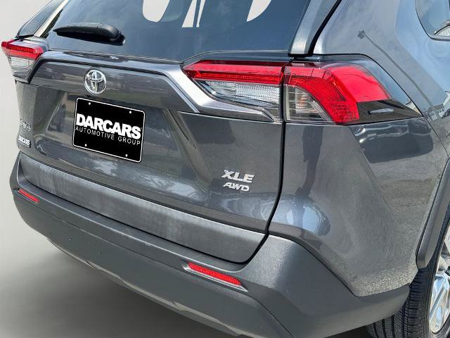 Used 2019 Toyota RAV4 XLE Premium w/ Cold Weather Package AWD/4WD image 9