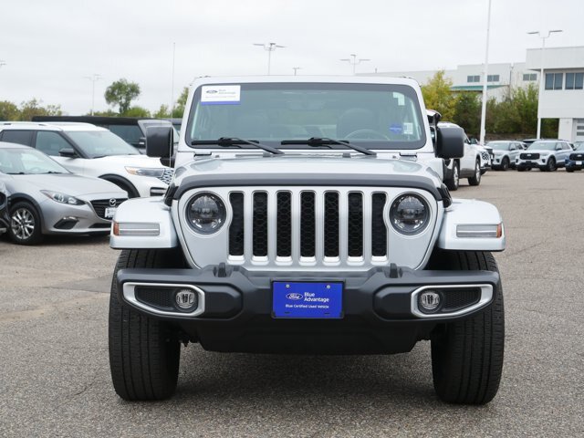 Used 2023 Jeep Wrangler Unlimited Sahara w/ Cold Weather Group AWD/4WD image 8
