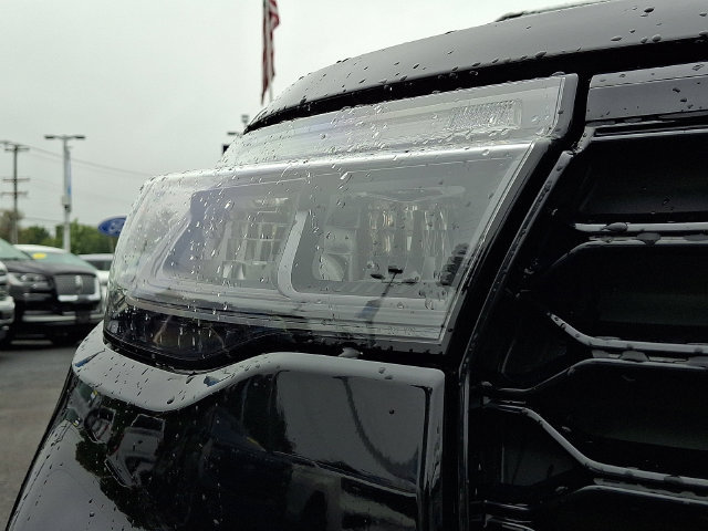 Certified 2025 Ford Explorer ST-Line AWD/4WD image 10
