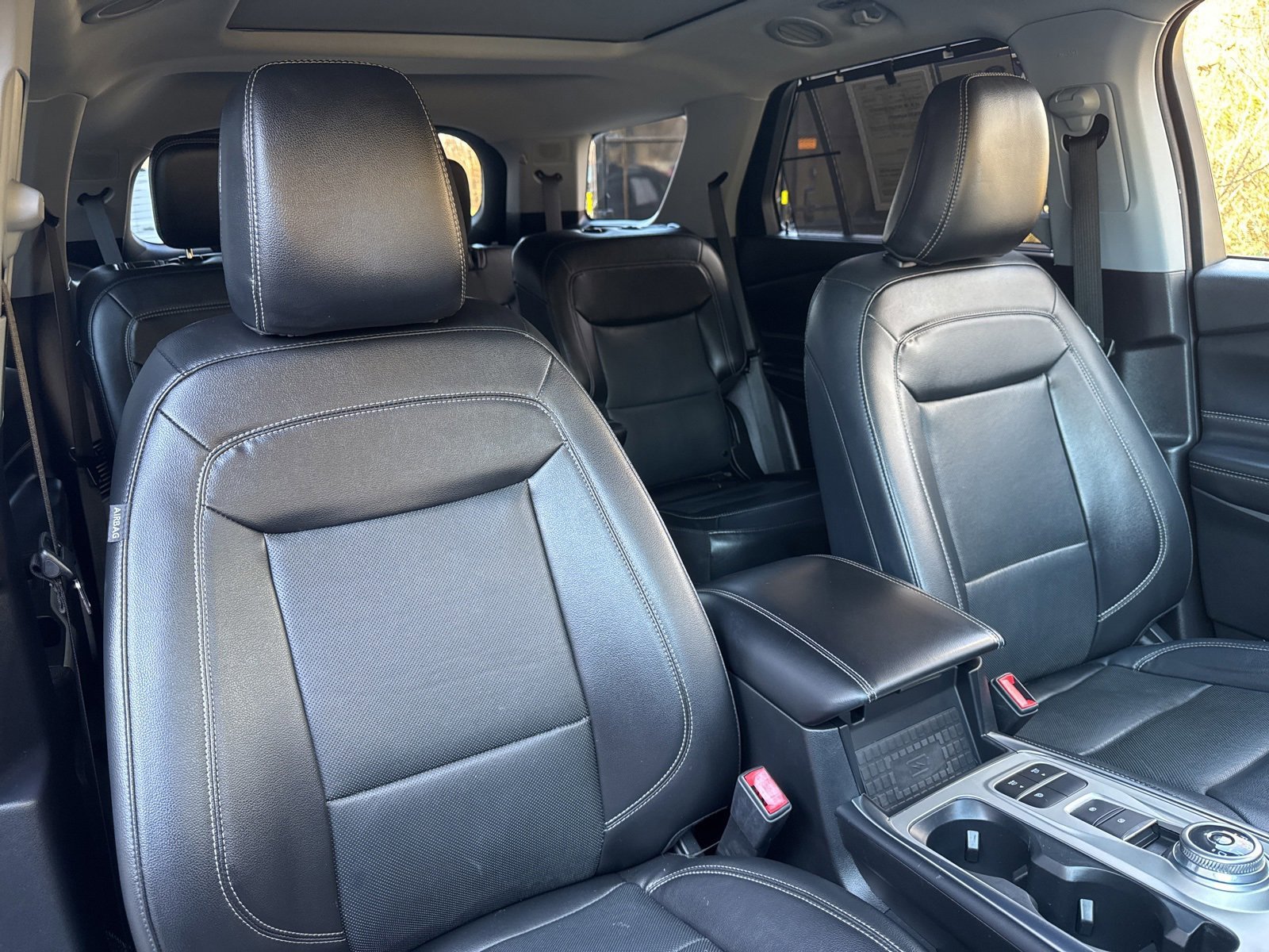 Certified 2022 Ford Explorer Limited w/ Equipment Group 301A image 44