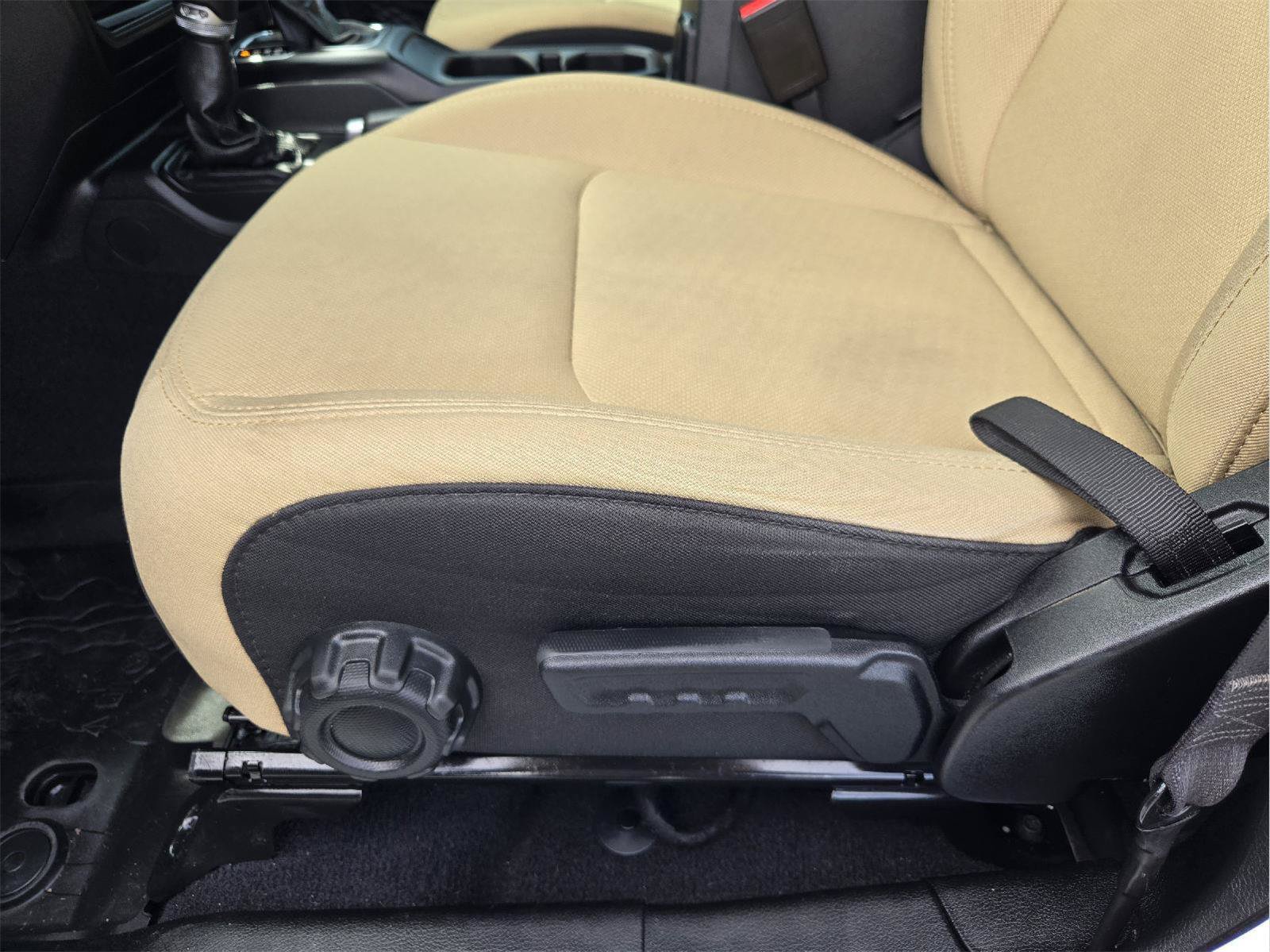 Used 2022 Jeep Wrangler Unlimited Sport AWD/4WD image 22