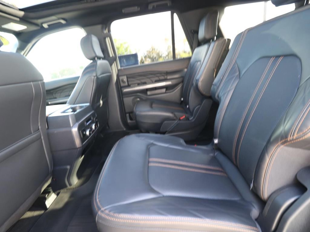 Certified 2024 Ford Expedition Platinum image 16