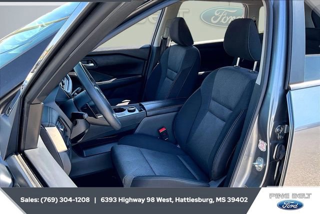 Used 2024 Nissan Rogue SV image 18