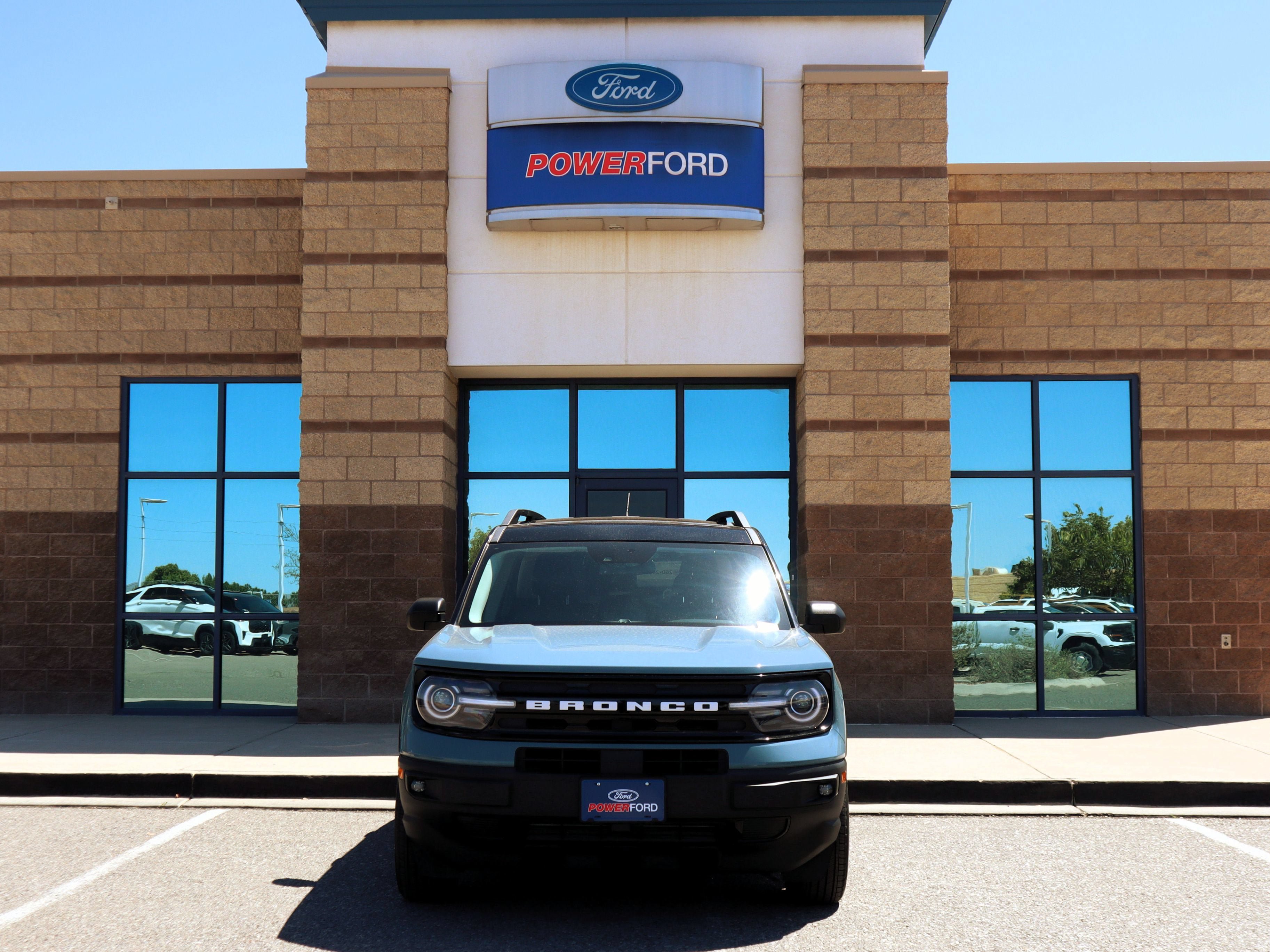 Certified 2021 Ford Bronco Sport Outer Banks w/ Outer Banks Package AWD/4WD image 3