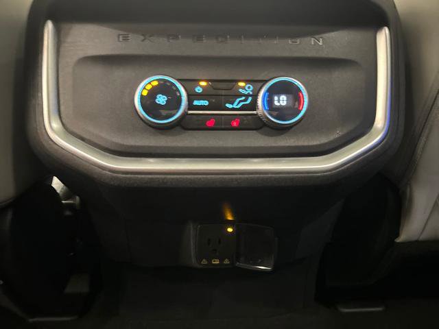 Certified 2025 Ford Expedition Platinum AWD/4WD image 35