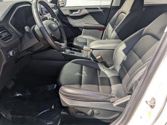 Certified 2022 Ford Escape Titanium w/ Class II Trailer Tow Package image 15