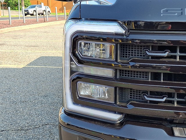 Certified 2024 Ford F250 Lariat w/ Lariat Ultimate Package AWD/4WD image 28