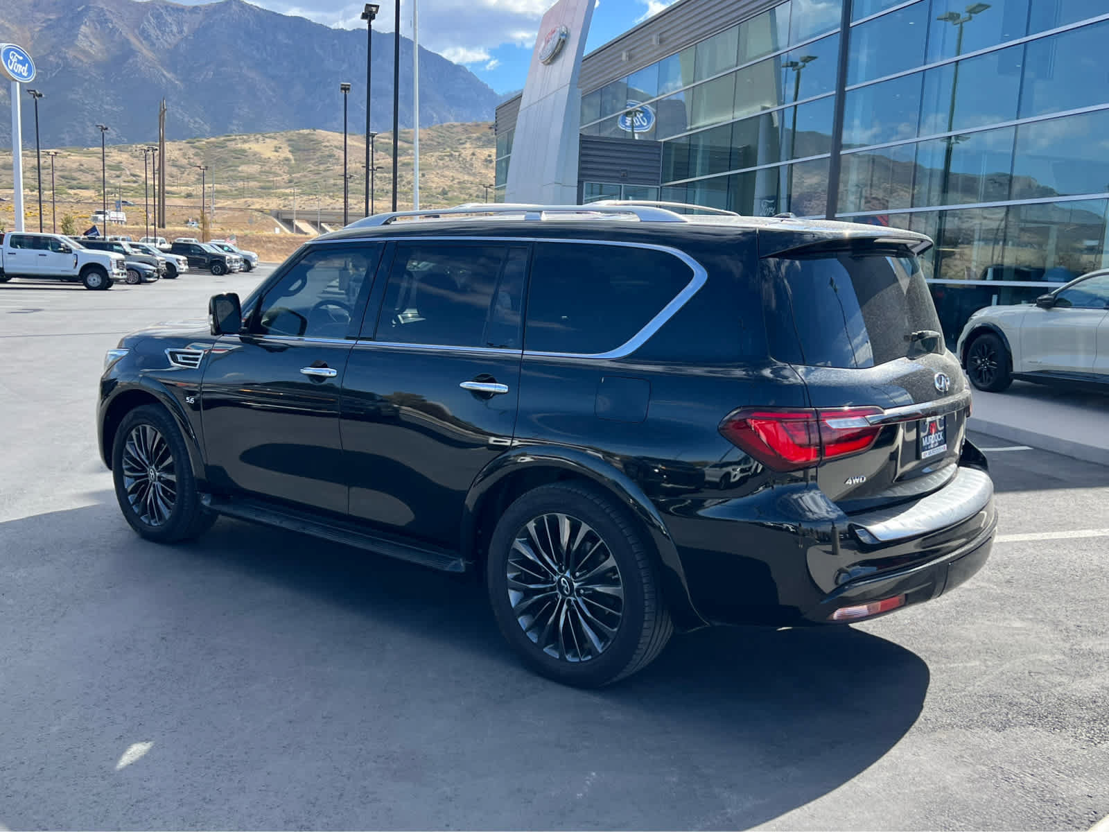 Used 2020 INFINITI QX80 Luxe w/ Edition 30 Package AWD/4WD image 11