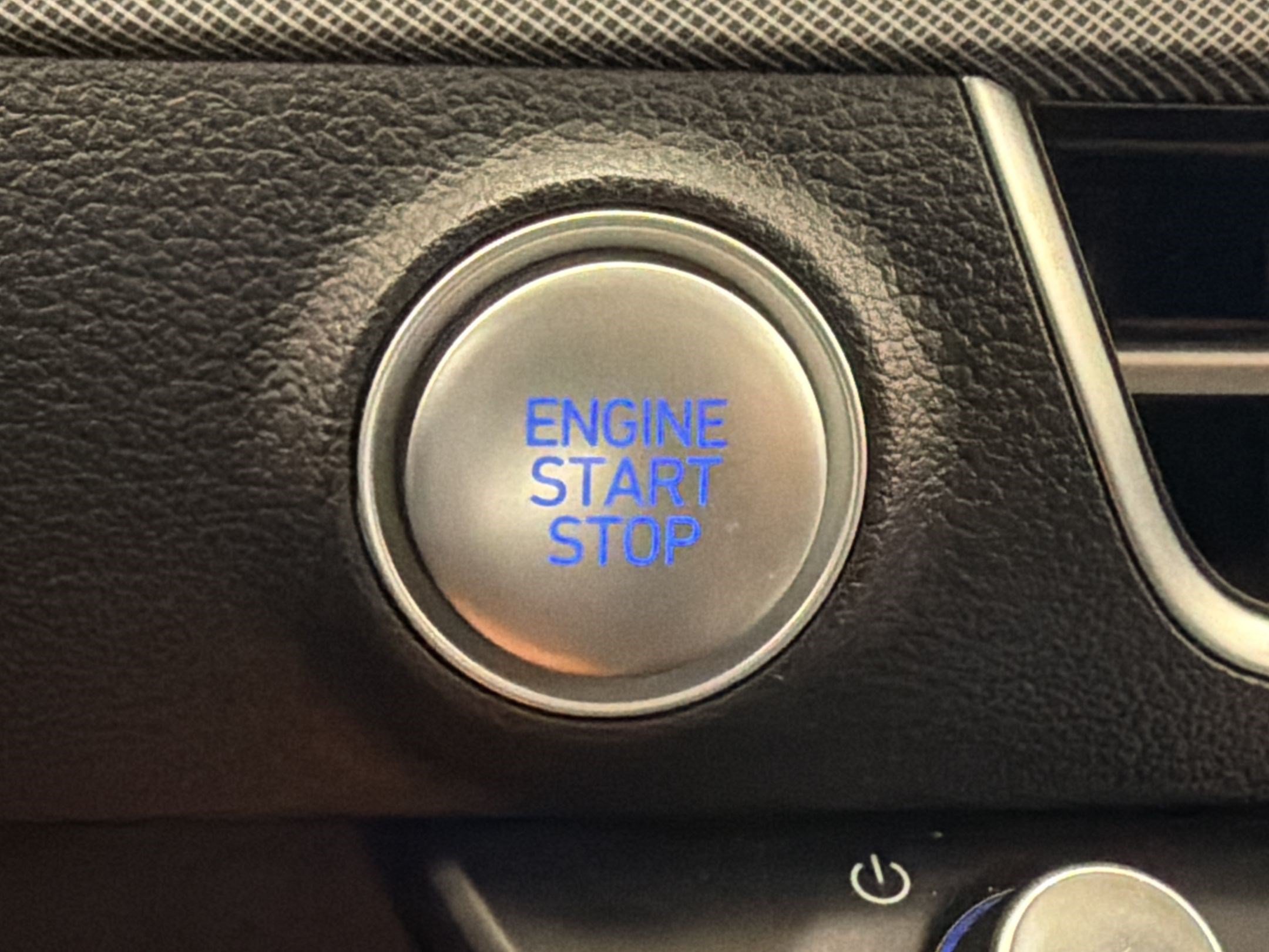 Used 2025 Hyundai Sonata SEL FWD image 16