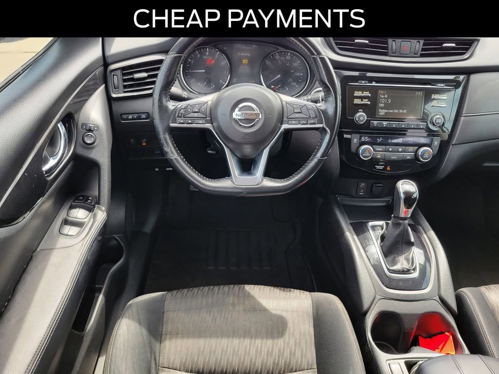Used 2017 Nissan Rogue SV FWD image 9