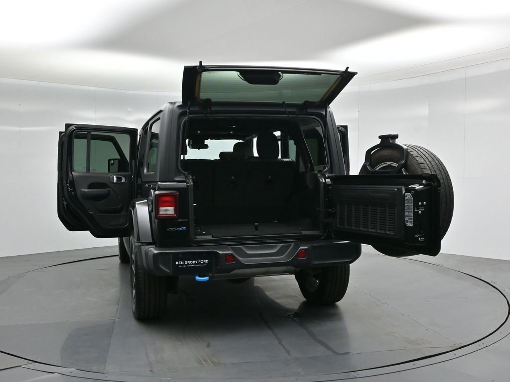 Used 2024 Jeep Wrangler Unlimited image 51