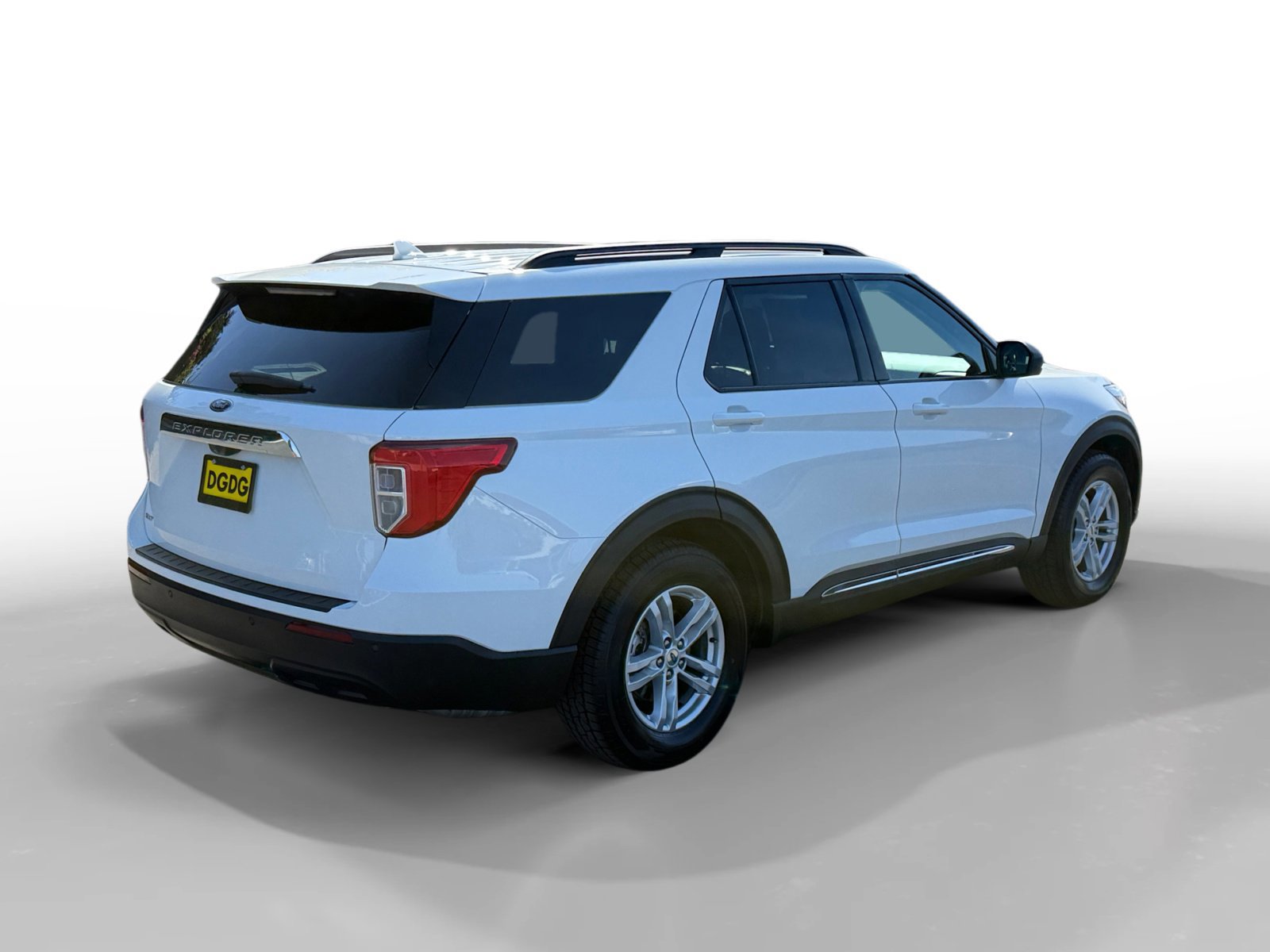 Certified 2023 Ford Explorer XLT image 4