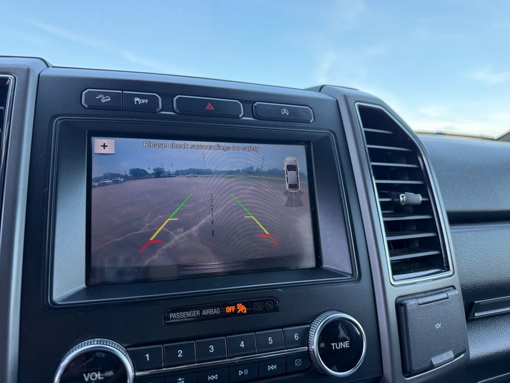 Certified 2019 Ford Expedition XLT w/ Equipment Group 201A AWD/4WD image 18