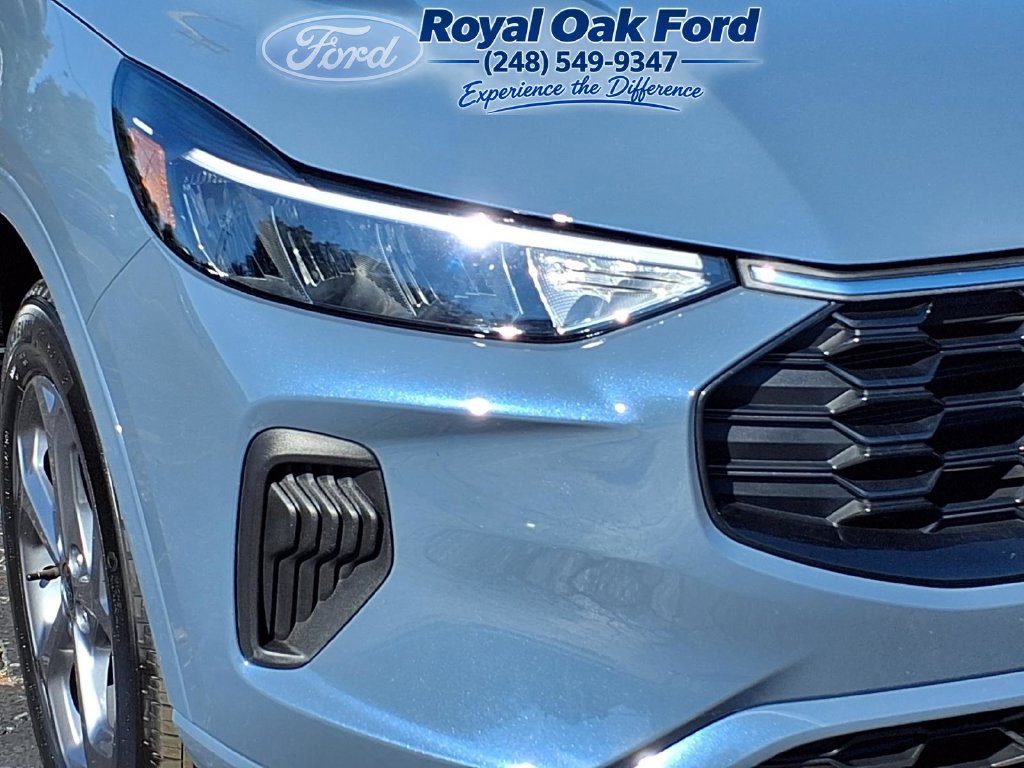 Certified 2024 Ford Escape ST-Line w/ Tech Pack #1 AWD/4WD image 36
