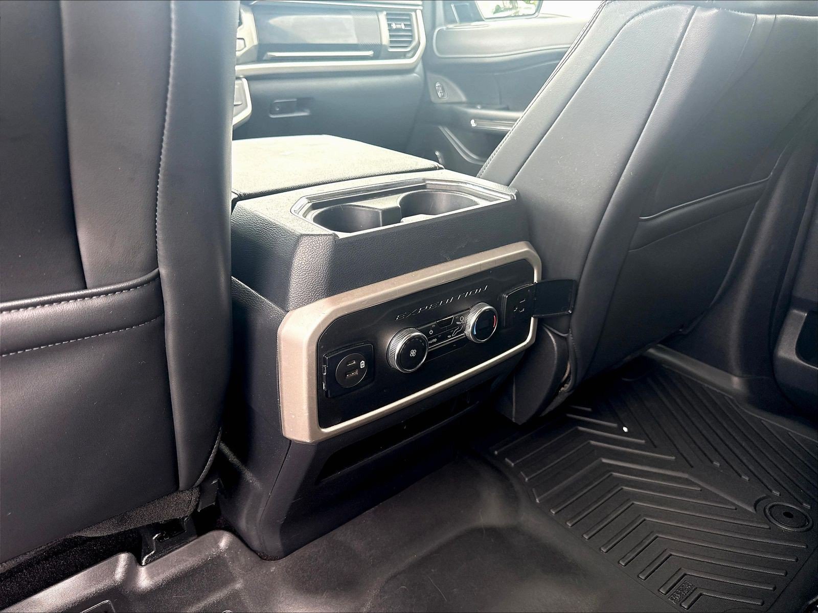 Certified 2023 Ford Expedition XLT RWD image 13