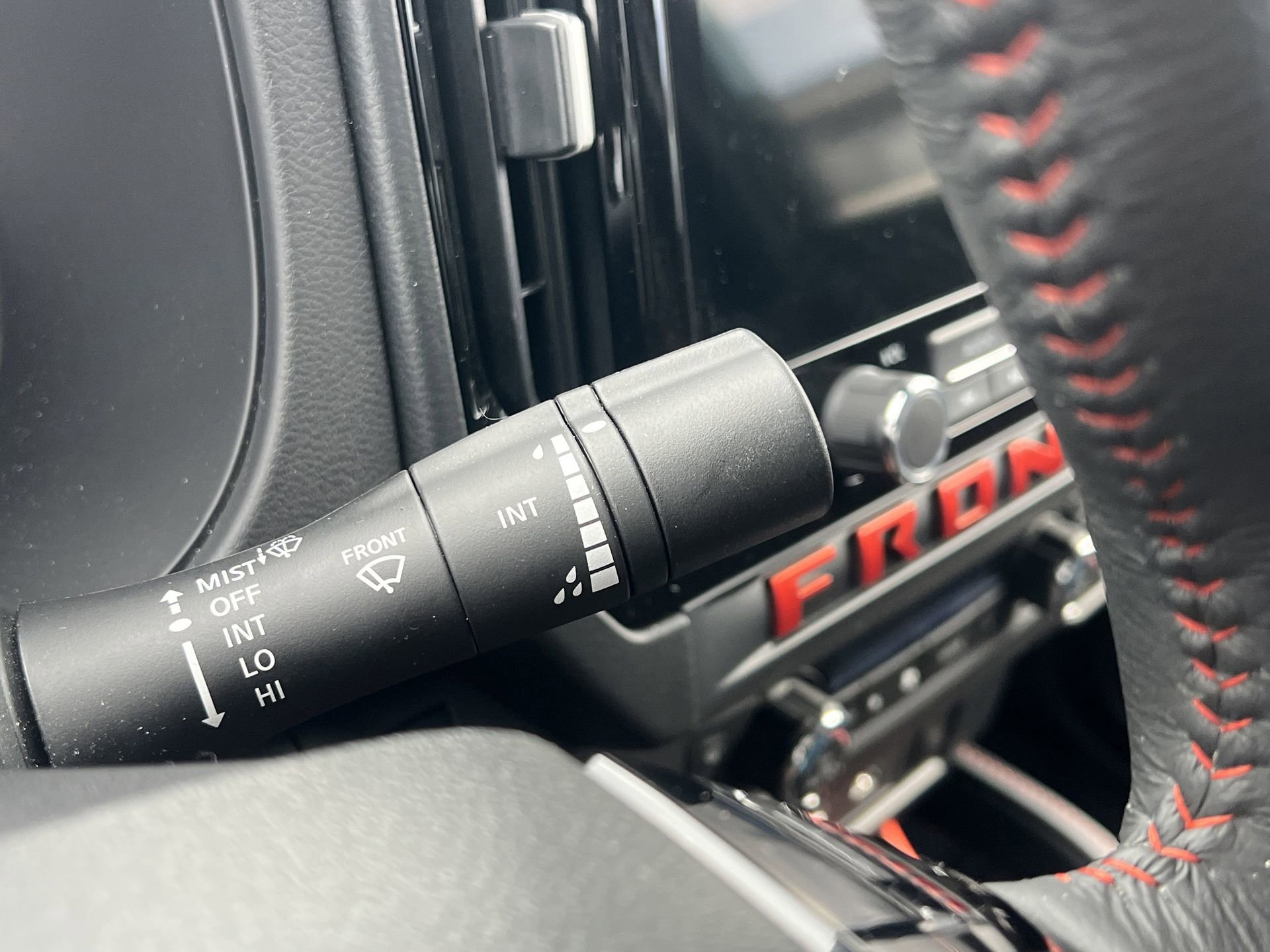 Used 2025 Nissan Frontier PRO-4X image 16