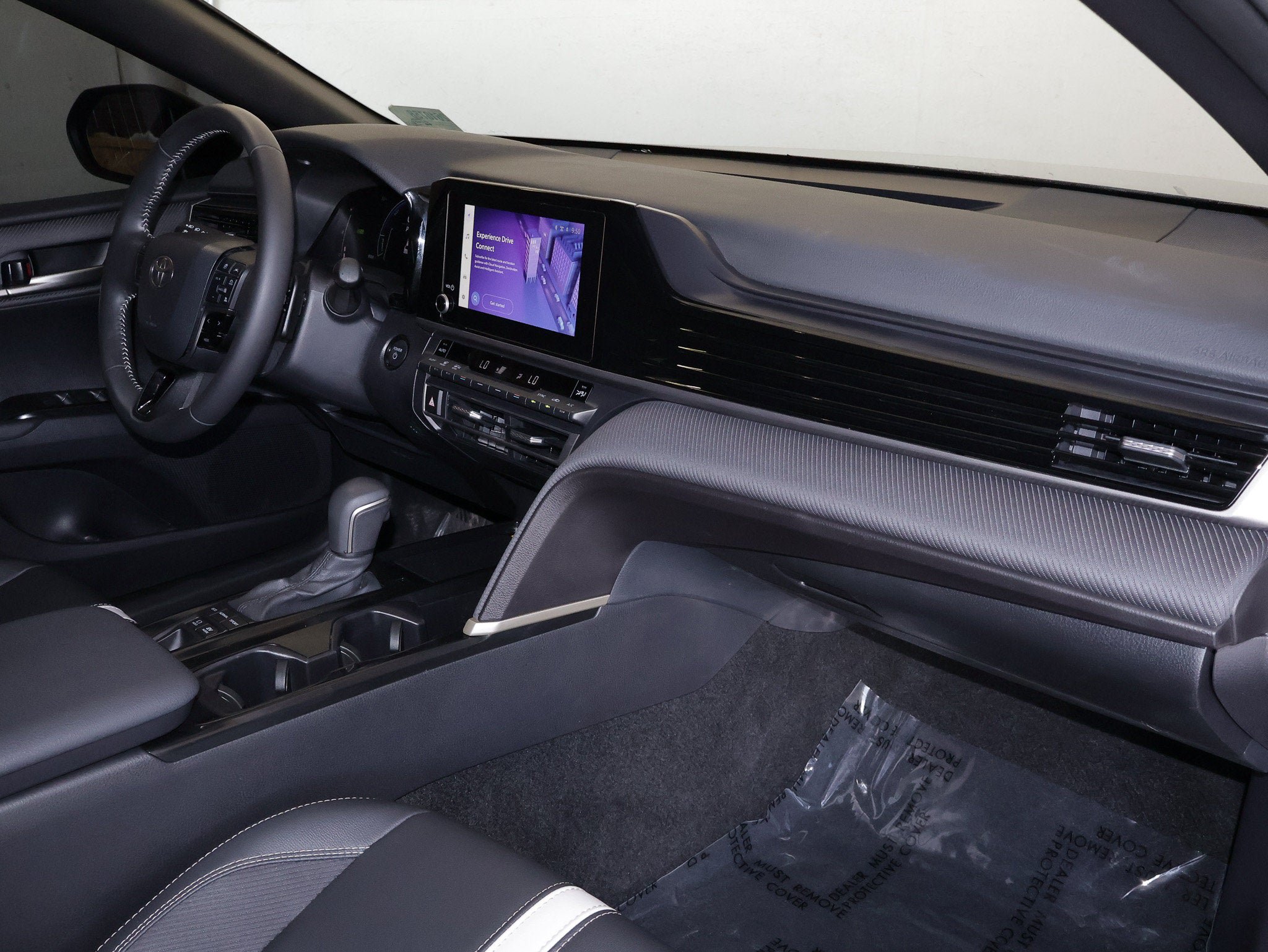 Used 2026 Toyota Camry SE FWD image 38