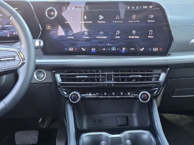 Used 2024 Chevrolet Traverse LS FWD image 9