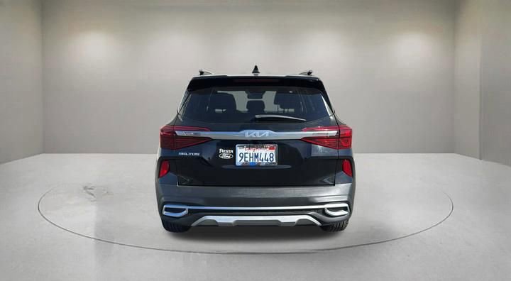 Used 2023 Kia Seltos S w/ Navigation Package image 2