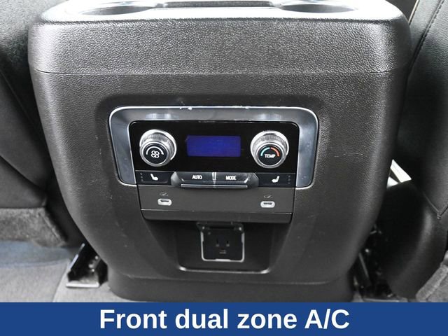 Used 2023 Chevrolet Suburban Premier AWD/4WD image 17