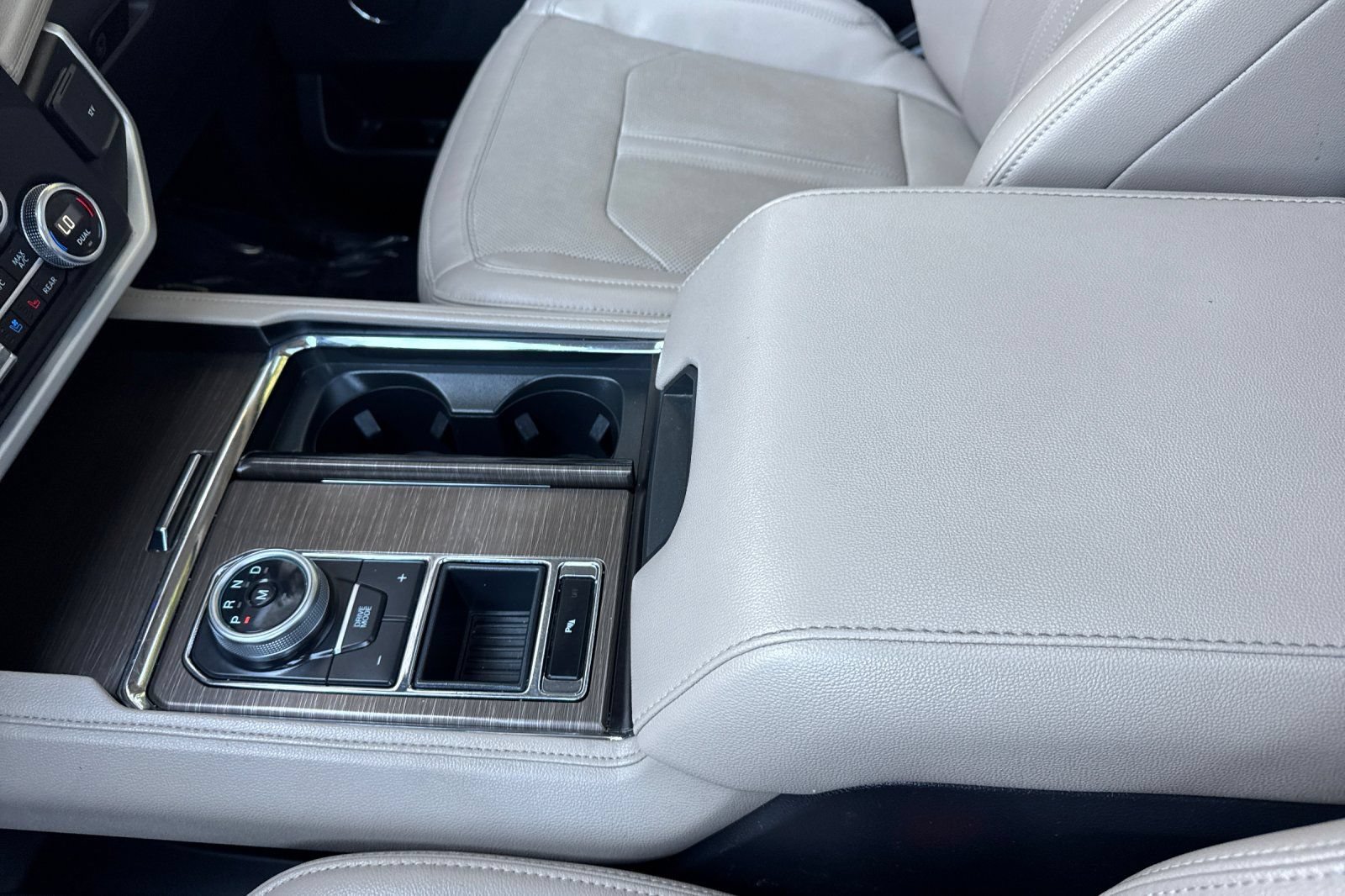 Certified 2024 Ford Expedition Max Limited RWD image 33