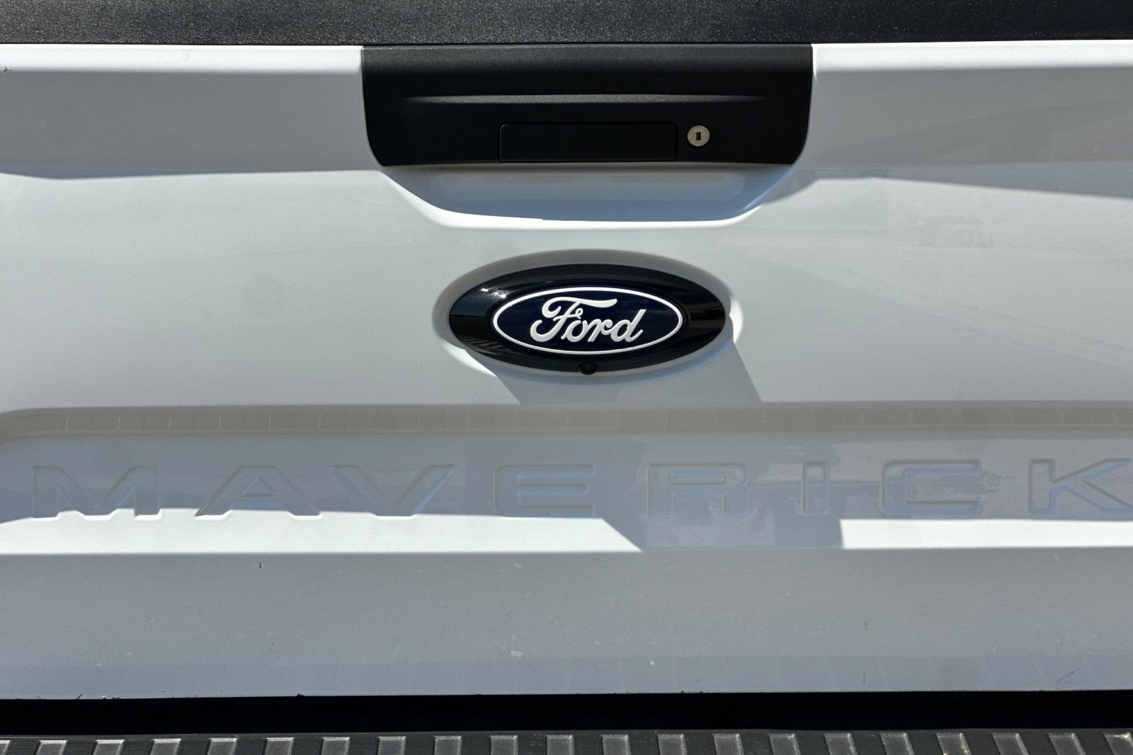 Certified 2025 Ford Maverick XL FWD image 47