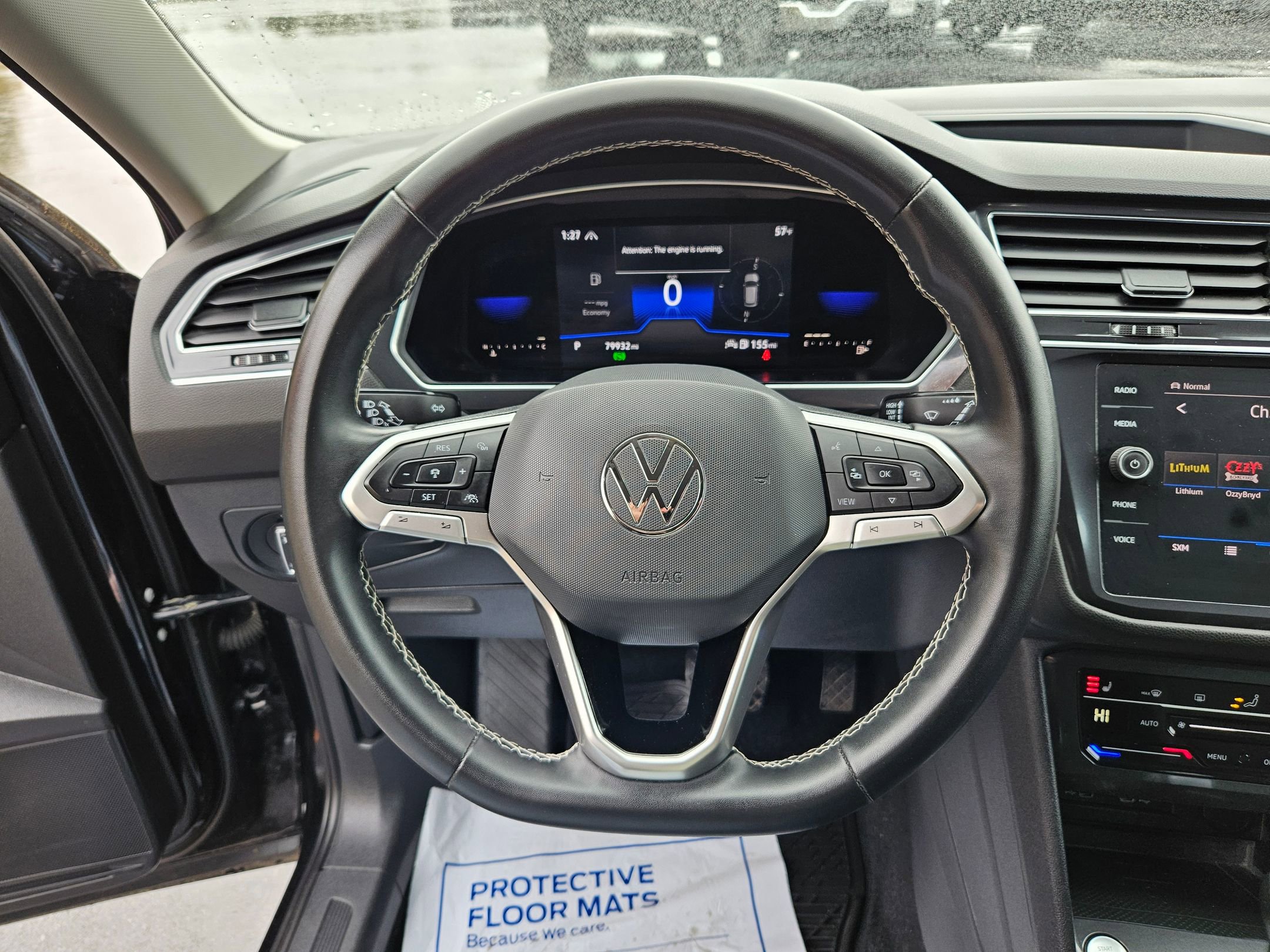 Used 2022 Volkswagen Tiguan SE image 9