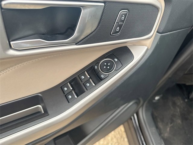Certified 2024 Ford Explorer XLT w/ Equipment Group 202A image 20