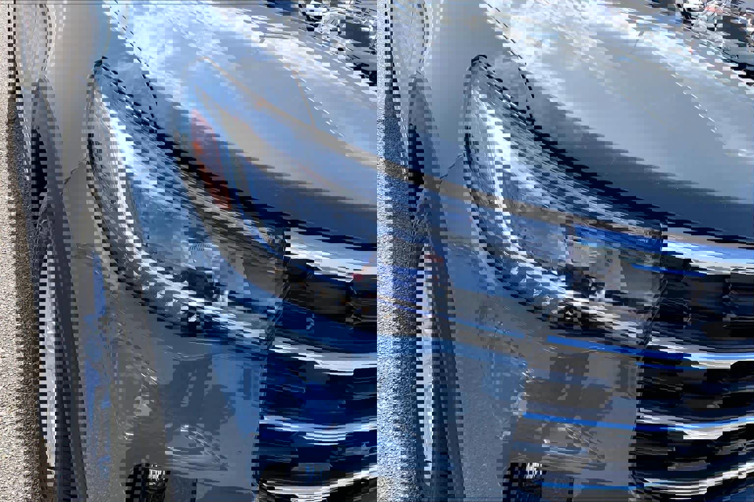 Certified 2025 Ford Explorer Active w/ Active Comfort Package image 28