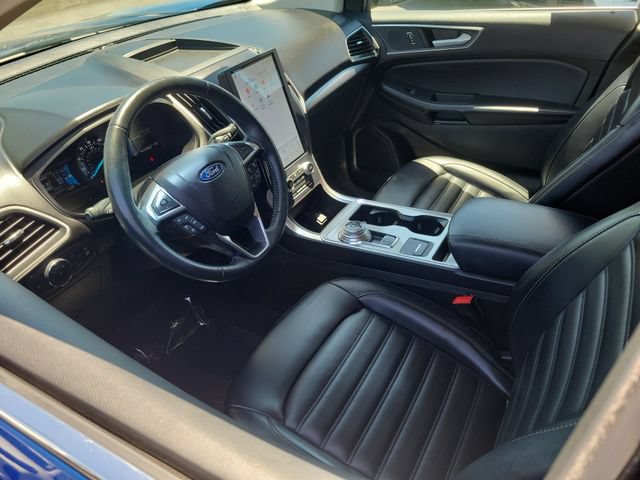 Certified 2023 Ford Edge SEL w/ Convenience Package AWD/4WD image 3