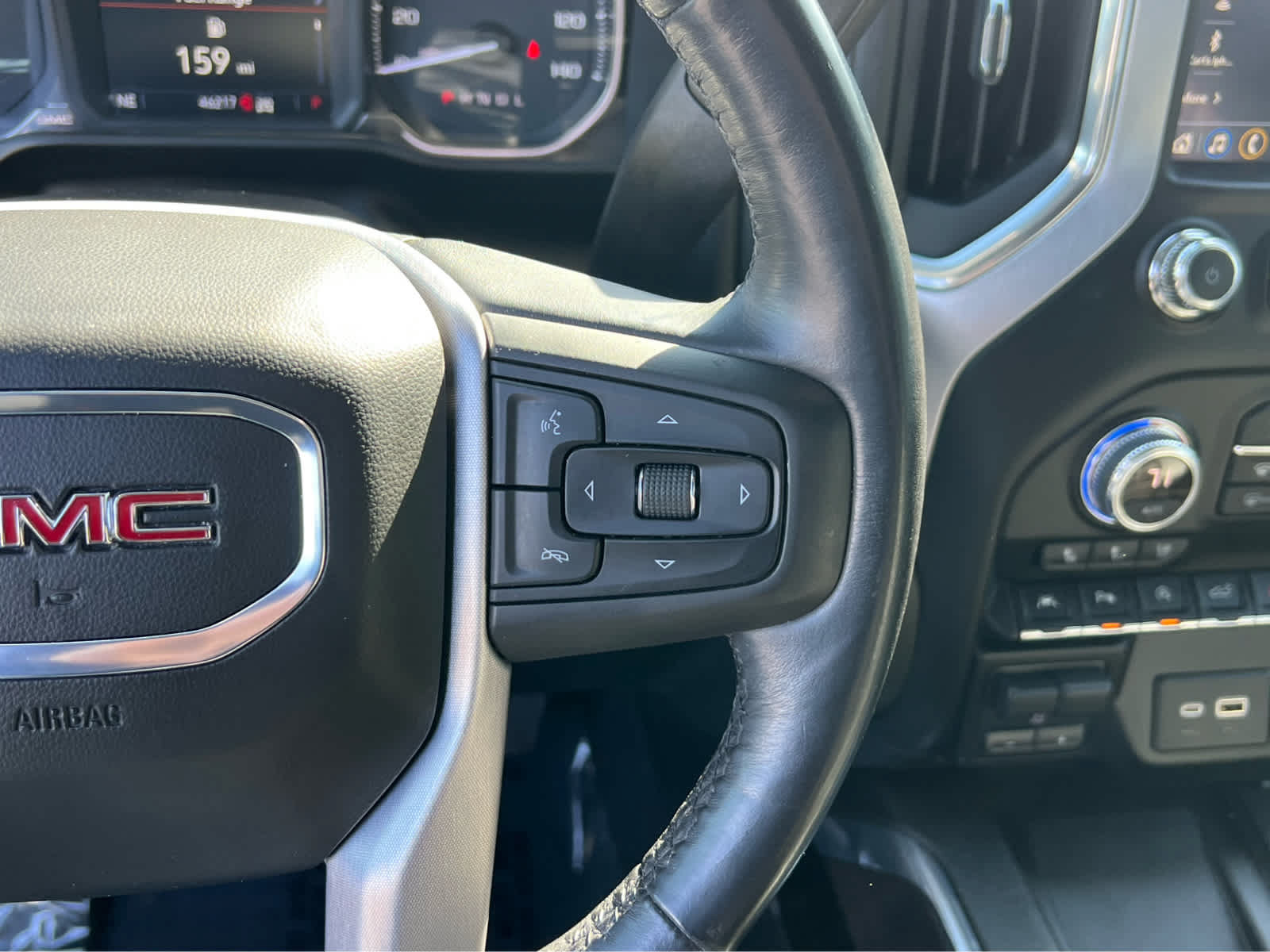 Used 2021 GMC Sierra 1500 SLT w/ SLT Premium Plus Package AWD/4WD image 34