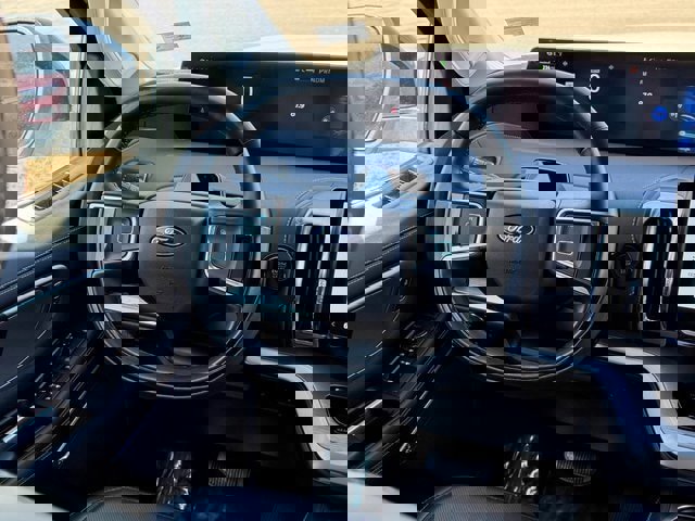 Certified 2025 Ford Expedition Max Platinum image 19