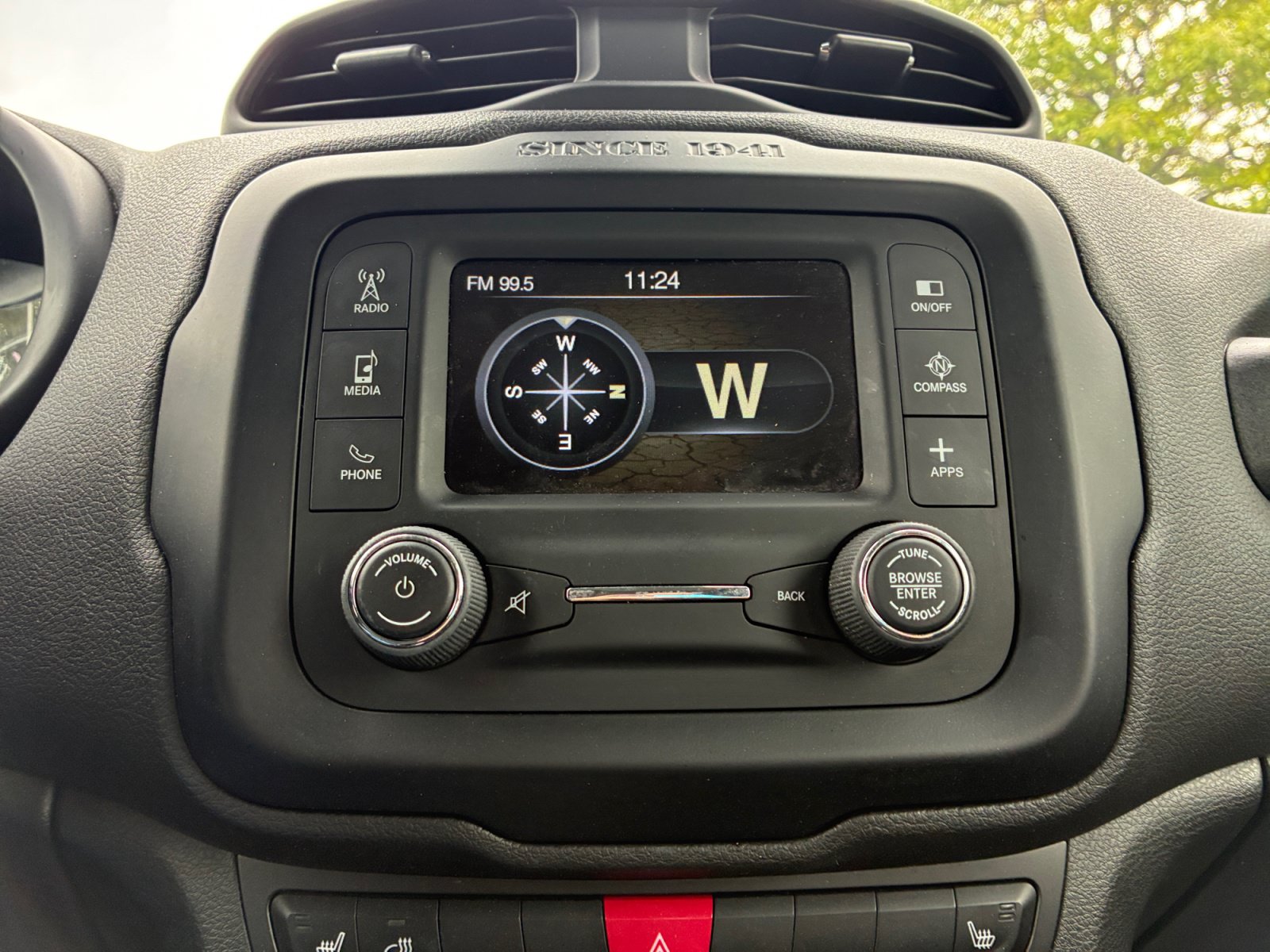 Used 2017 Jeep Renegade Latitude w/ Cold Weather Group AWD/4WD image 27
