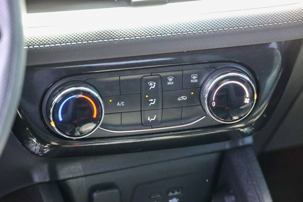 Used 2024 Chevrolet TrailBlazer LT FWD image 11