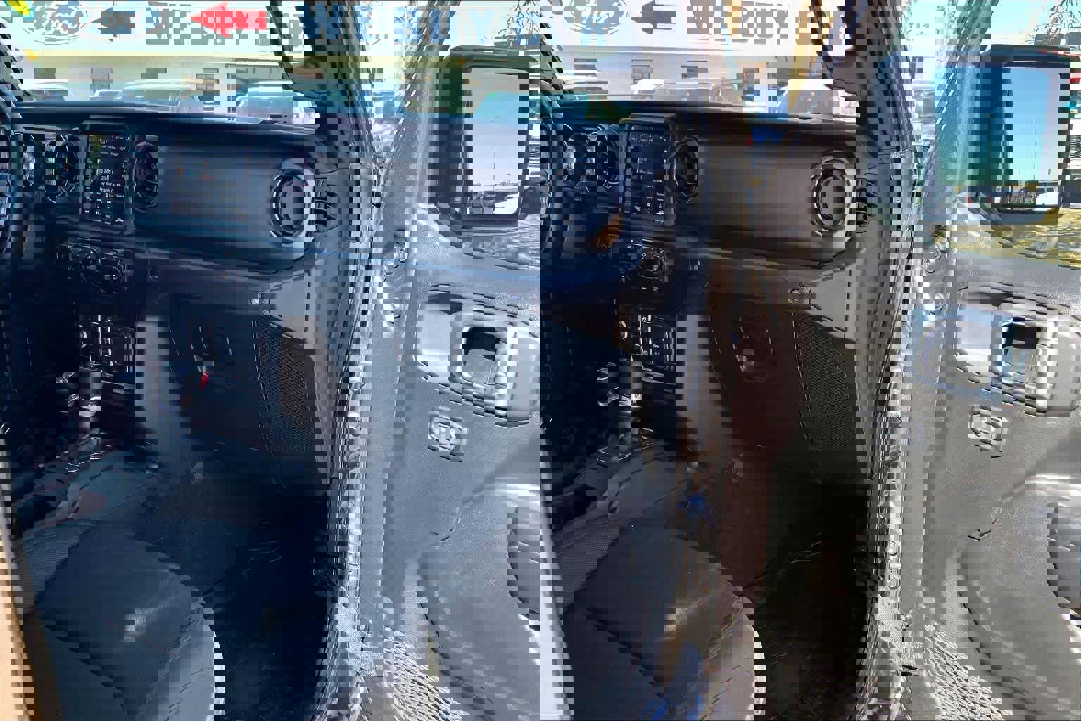 Used 2021 Jeep Gladiator Sport image 19