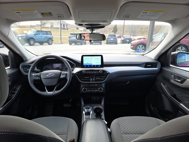 Certified 2022 Ford Escape SE w/ SE Sport Appearance Package image 14