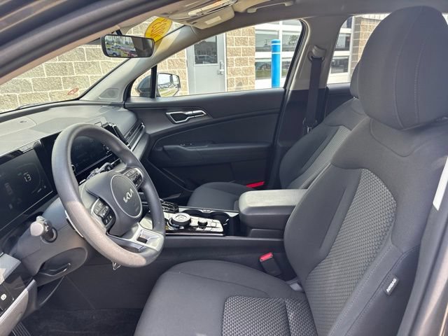 Used 2023 Kia Sportage LX AWD/4WD image 12
