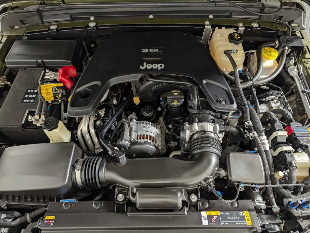 Used 2021 Jeep Gladiator Sport AWD/4WD image 7