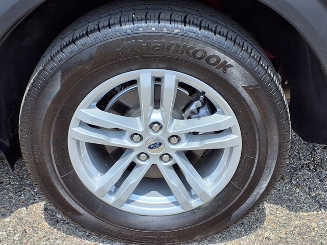 Certified 2024 Ford Explorer XLT w/ Equipment Group 202A AWD/4WD image 29