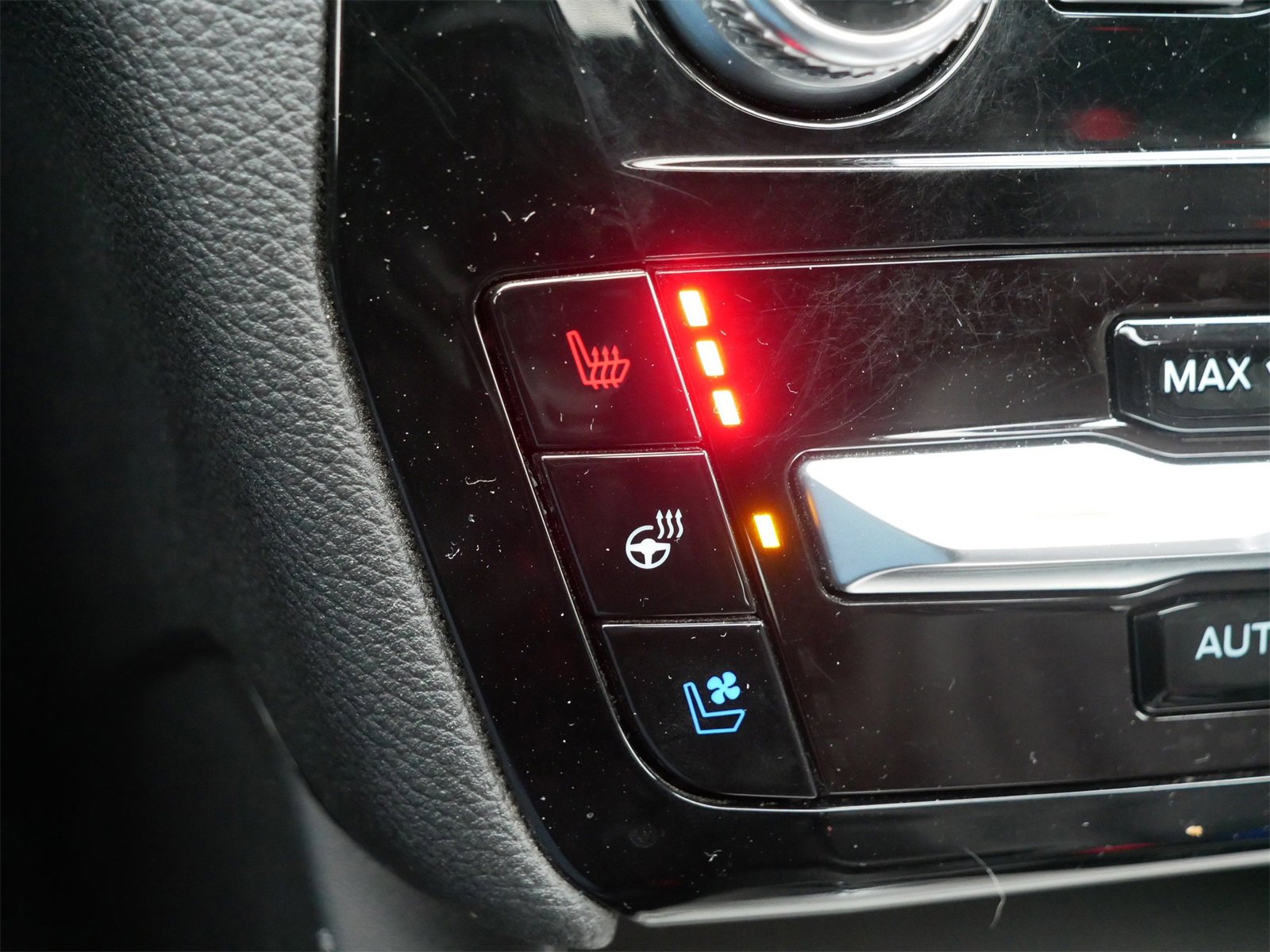 Certified 2023 Ford Explorer ST w/ Equipment Group 401A image 28