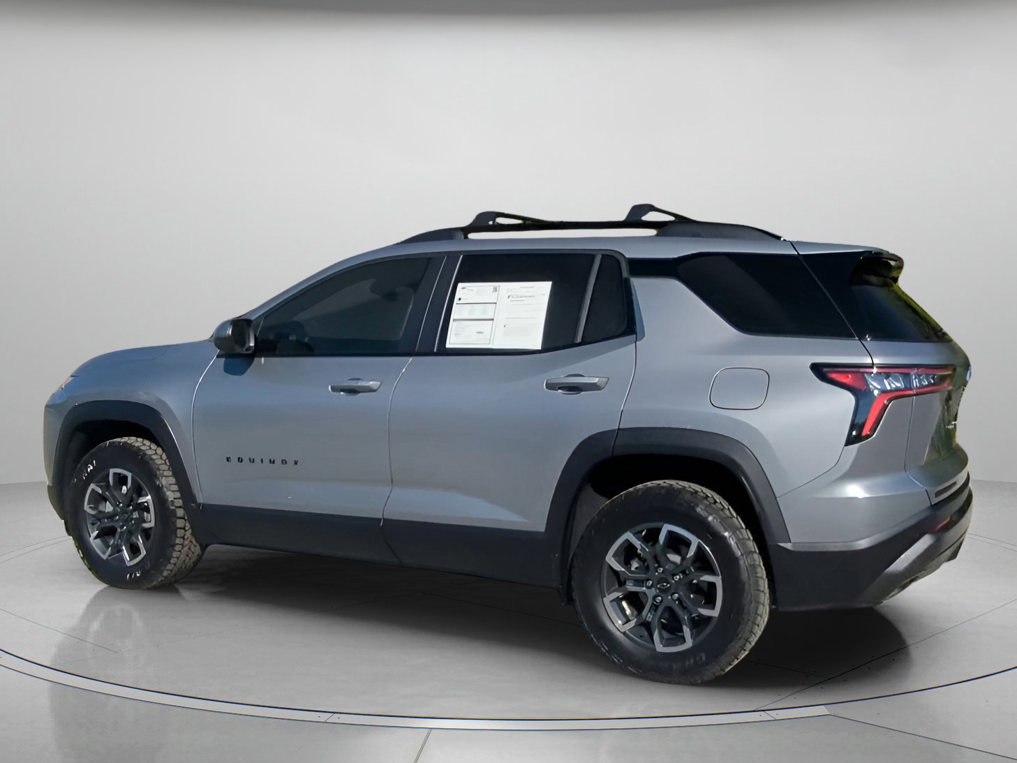 Used 2025 Chevrolet Equinox ACTIV w/ Convenience Package III image 11