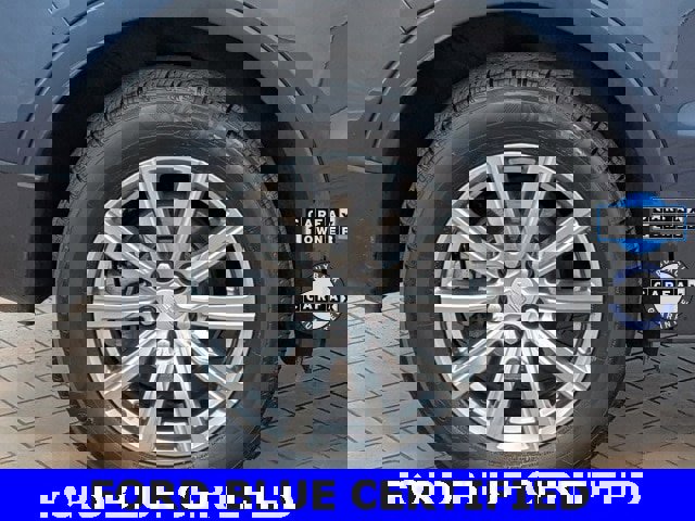 Used 2019 Cadillac XT4 Premium Luxury w/ Cold Weather Package image 9