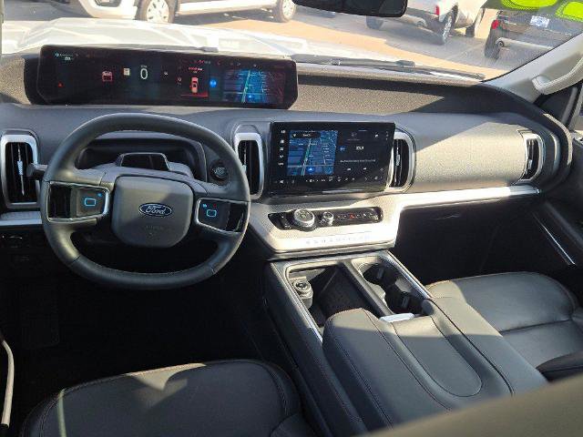 Certified 2025 Ford Expedition Active AWD/4WD image 24