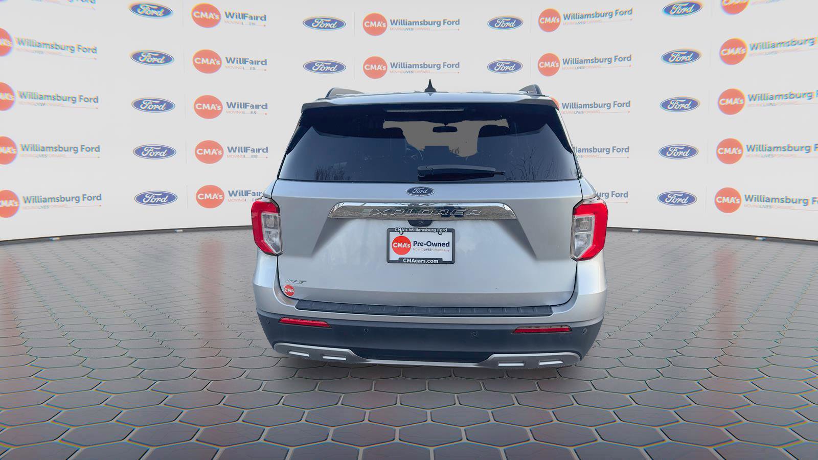 Certified 2023 Ford Explorer XLT w/ Equipment Group 202A image 3